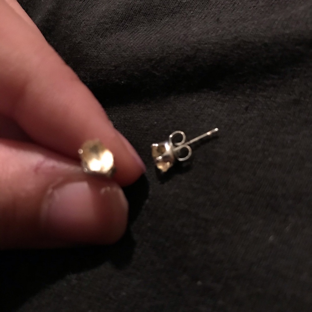 Yellow diamonds